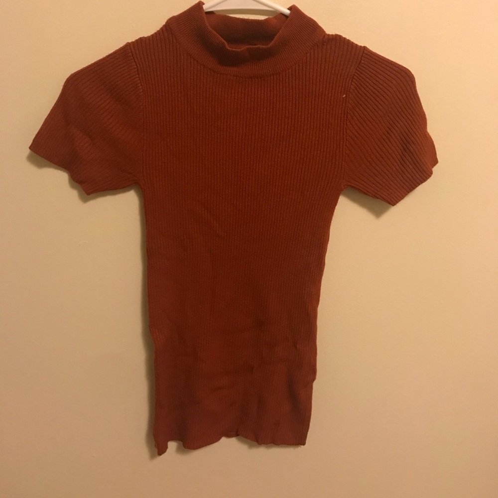 Turtle neck shirt